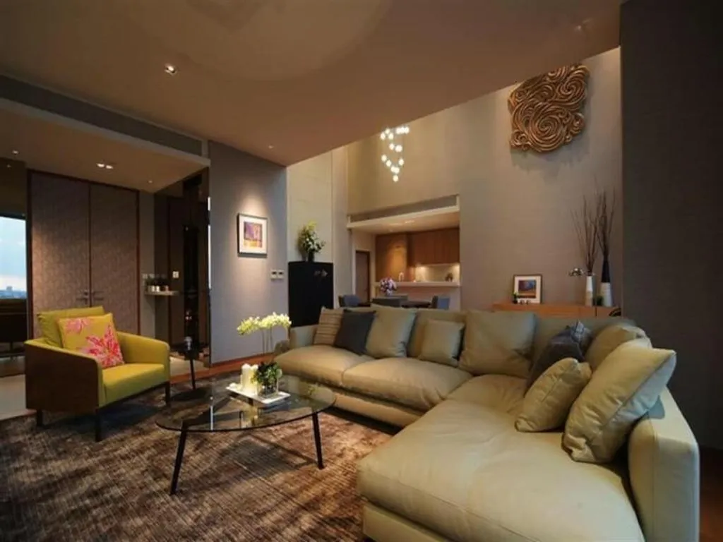 Flat 206m² in Thailand, Bangkok. Priced at 4980€ rent photo-9