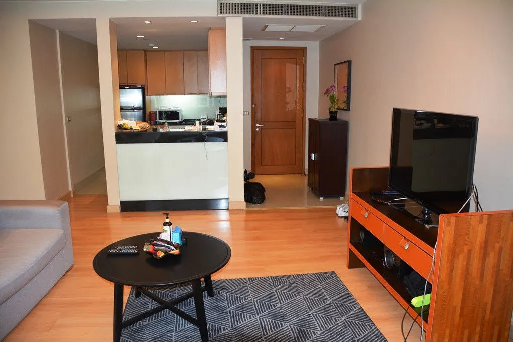 Flat 240m² in Thailand, Bangkok. Priced at 2620€ rent photo-11