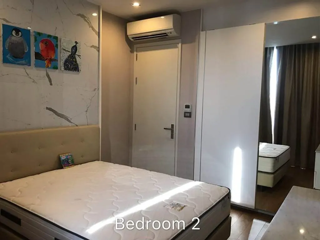 Flat 240m² in Thailand, Bangkok. Priced at 2620€ rent photo-24