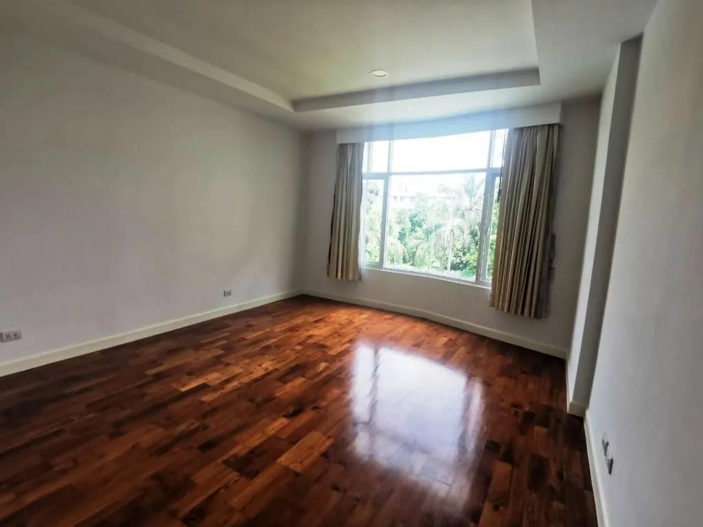 Flat 120m² in Thailand, Bangkok. Priced at 1570€ rent photo-6