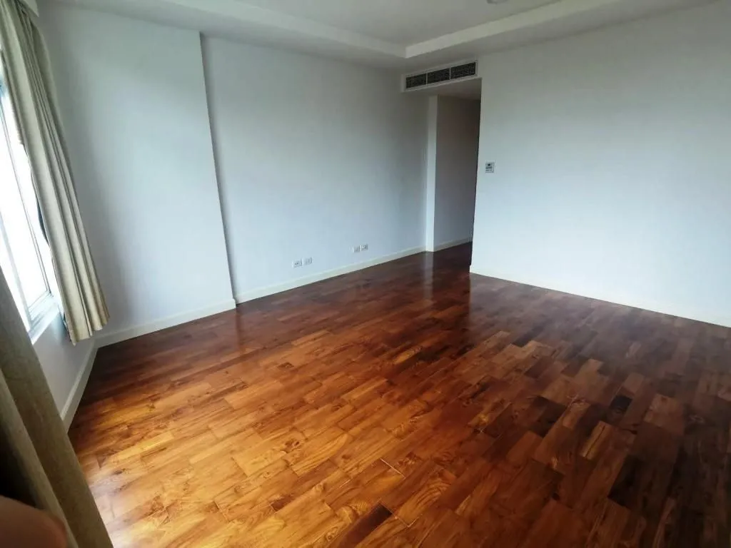 Flat 120m² in Thailand, Bangkok. Priced at 1570€ rent photo-13