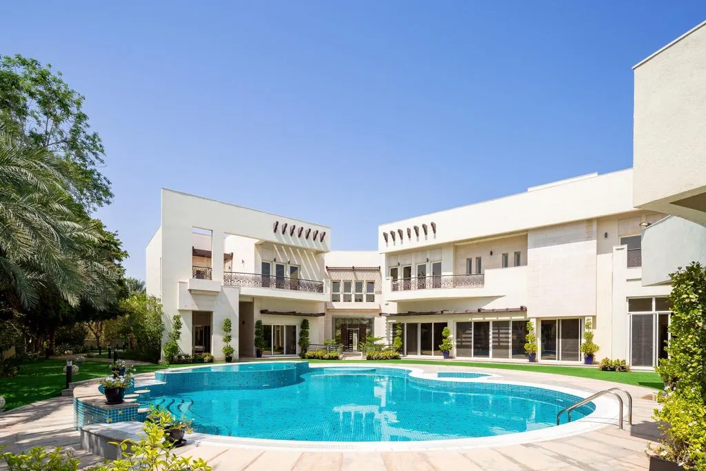 Villa 1958m² in UAE, Dubai. Priced at 970800€ rent photo-6