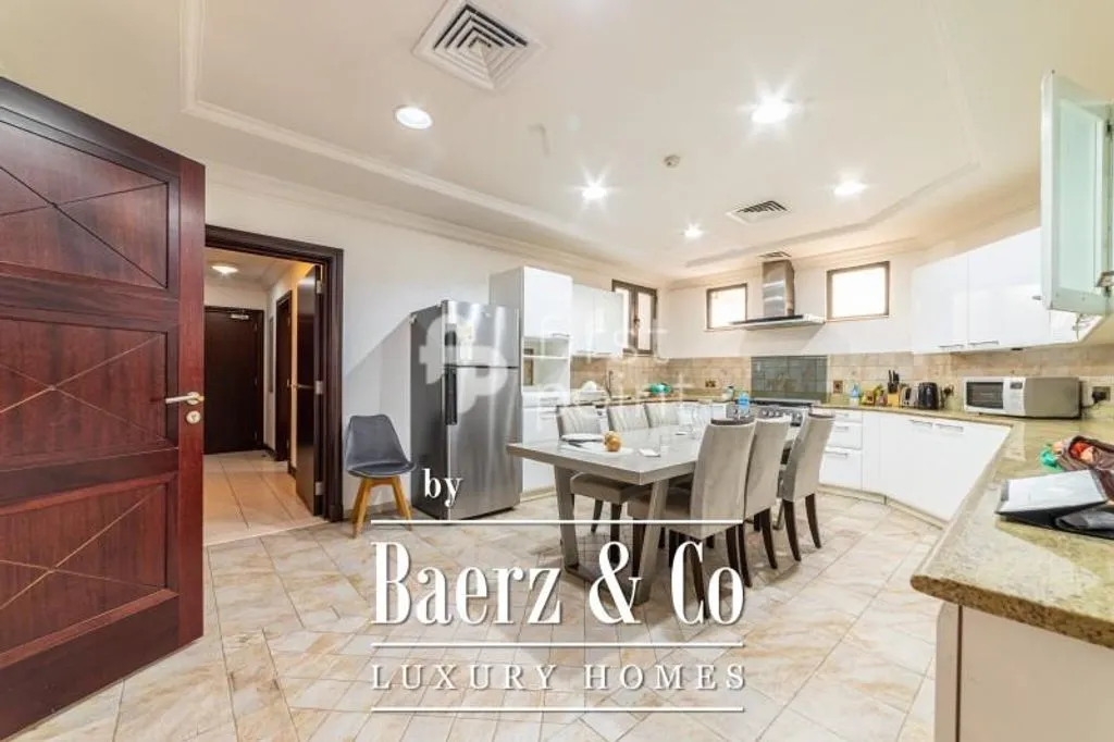 Villa 657m² in UAE, Dubai. Priced at 255500€ rent photo-2