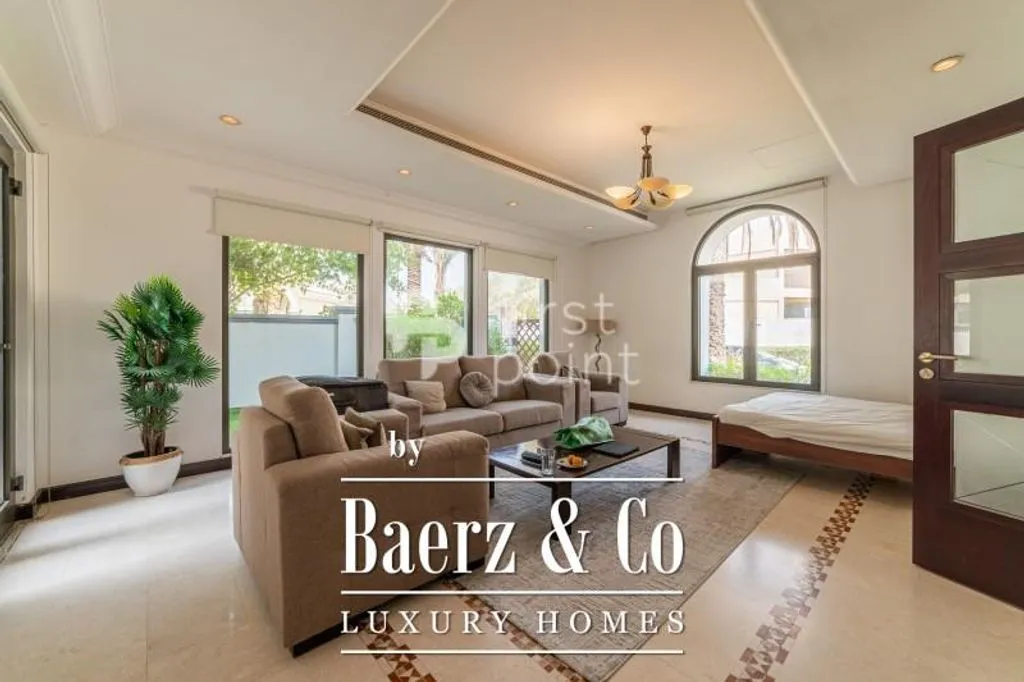 Villa 657m² in UAE, Dubai. Priced at 255500€ rent photo-3