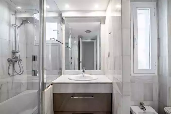 Flat 75m² in Italy, Mandello del Lario. Priced at 318500€ rent photo-9