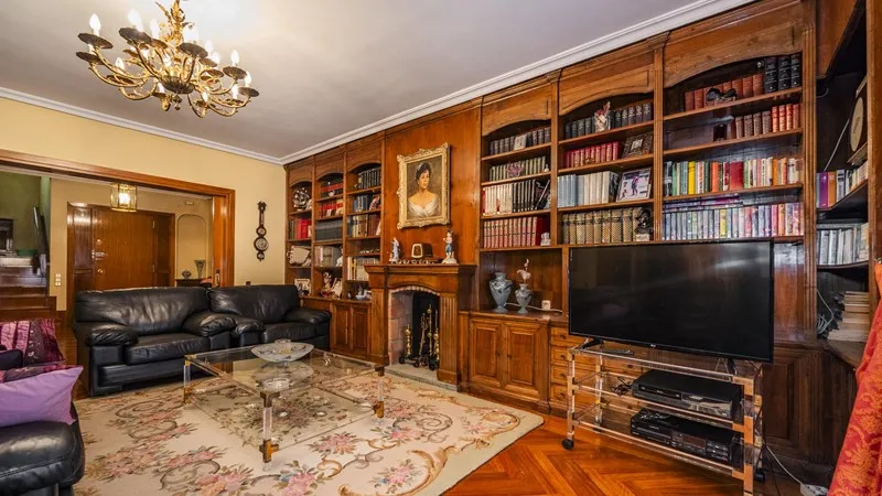 House 389m² in Portugal, Lisbon. Priced at 1782150£ rent photo-3