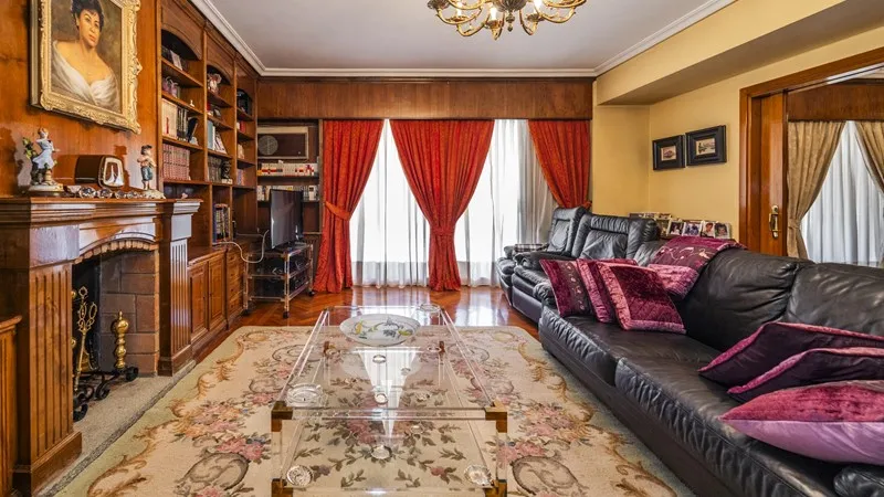 House 389m² in Portugal, Lisbon. Priced at 1782150£ rent photo-4