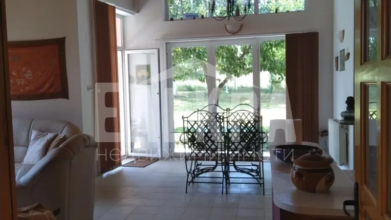 House 137m² in UAE, Downtown Burj Dubai. Priced at 69716£ rent photo-5