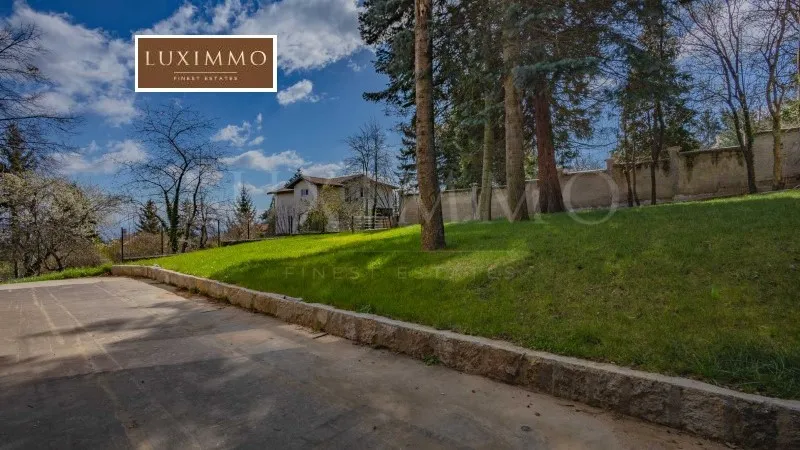 House 658m² in USA, Houston. Priced at 1612214£ rent photo-3