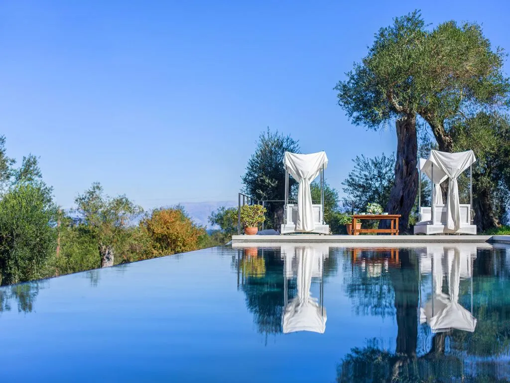 Land 1100m² in Greece, corfu. Priced at 35000€ rent photo-2