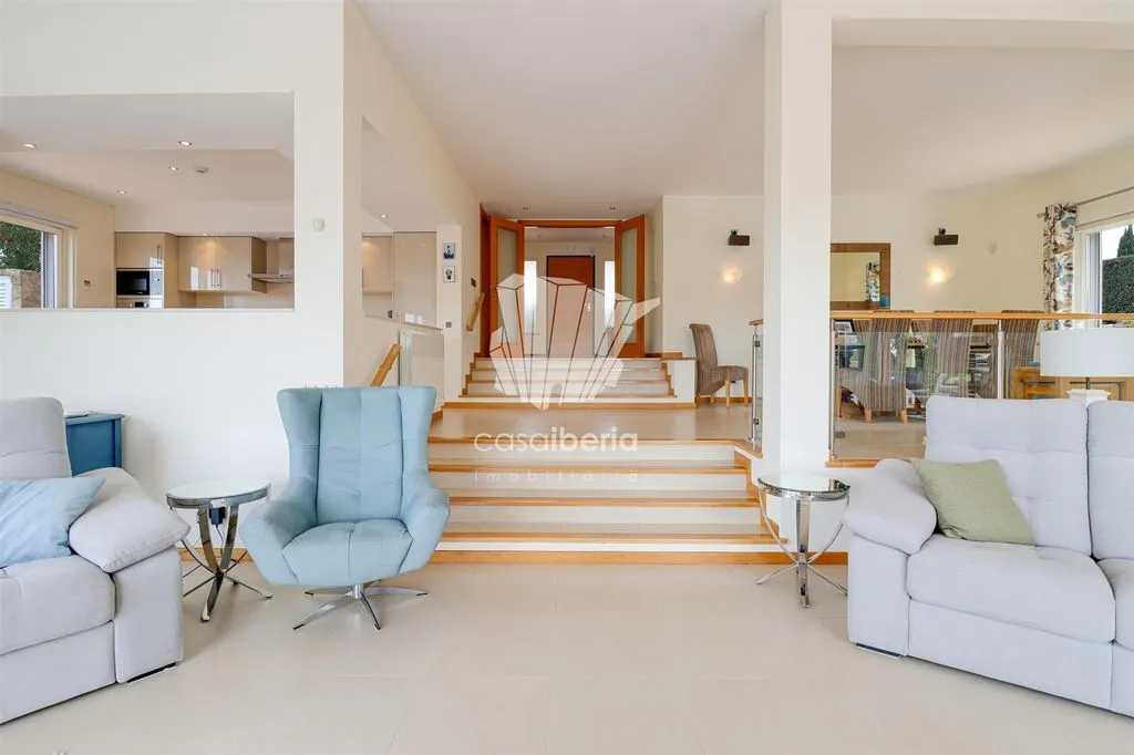 House 158m² in Portugal, Lagoa. Priced at 1600000€ rent photo-3