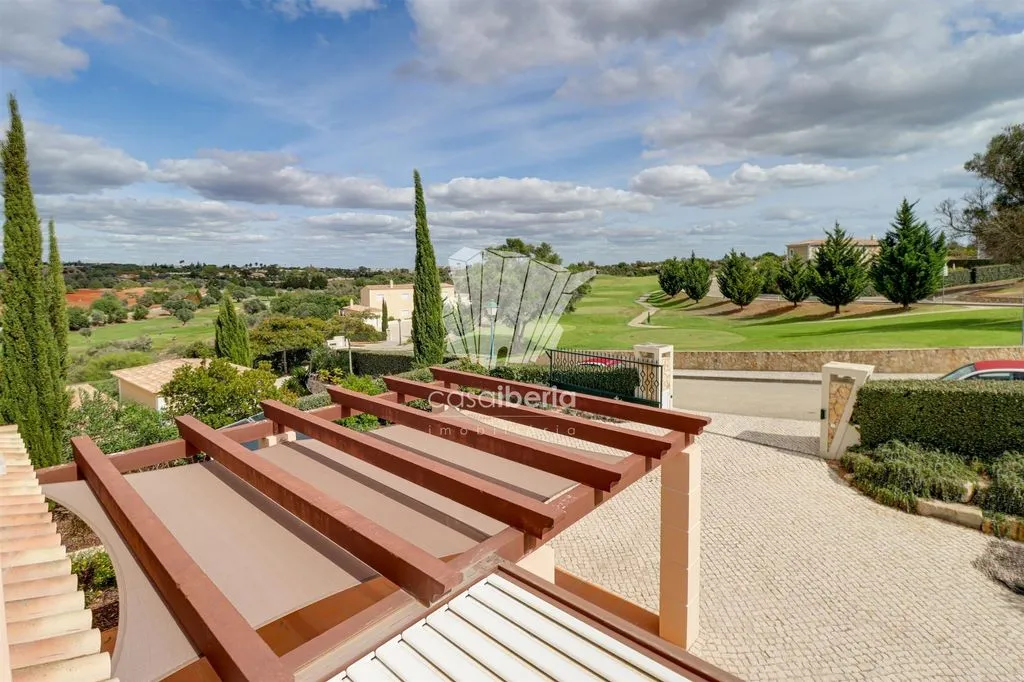 House 158m² in Portugal, Lagoa. Priced at 1600000€ rent photo-4