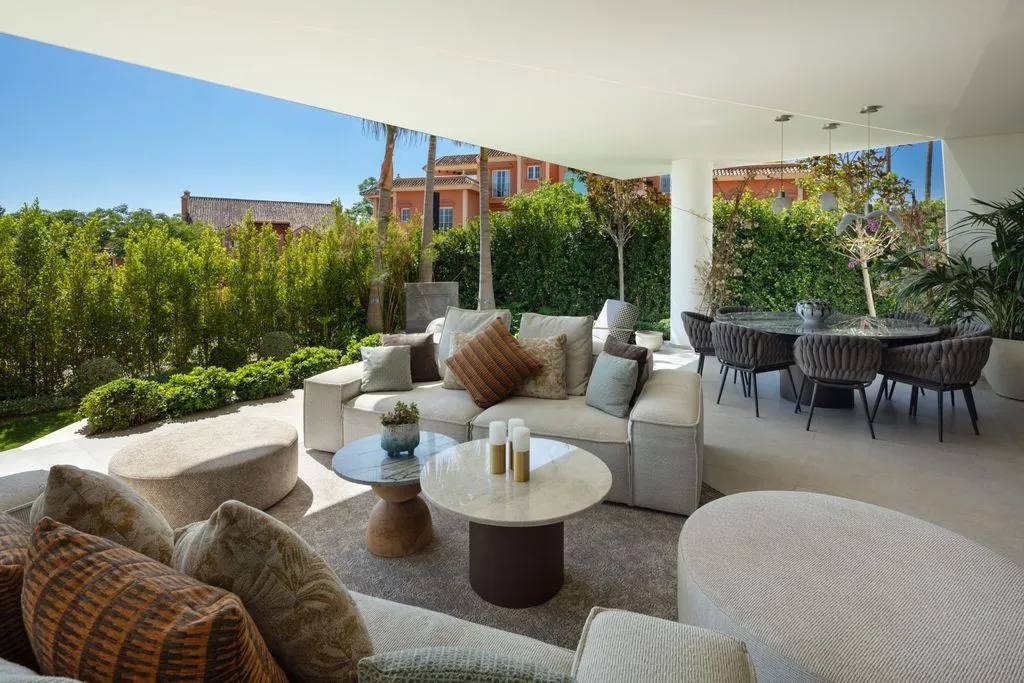 Villa 489m² in Portugal, Oeirash. Priced at 4495000€ rent photo-1