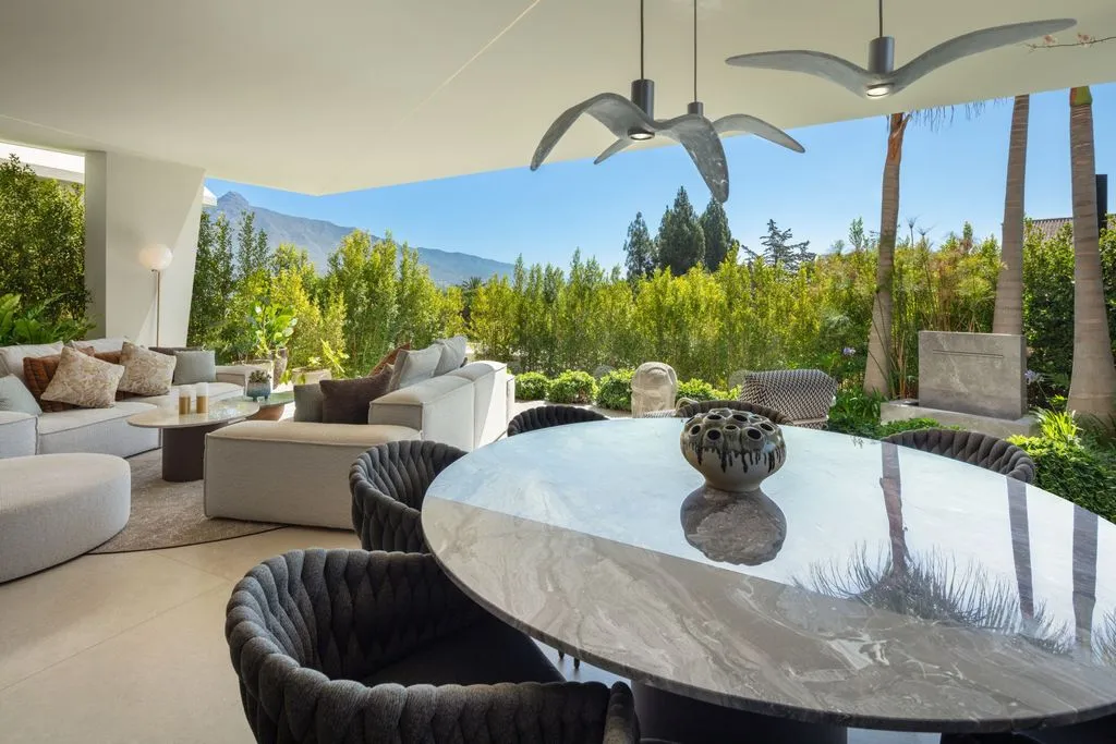 Villa 489m² in Portugal, Oeirash. Priced at 4495000€ rent photo-6