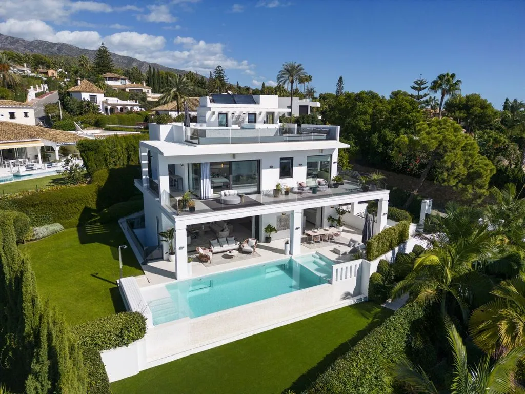 Villa 569m² in Portugal, Oeirash. Priced at 5650000€ rent photo-6