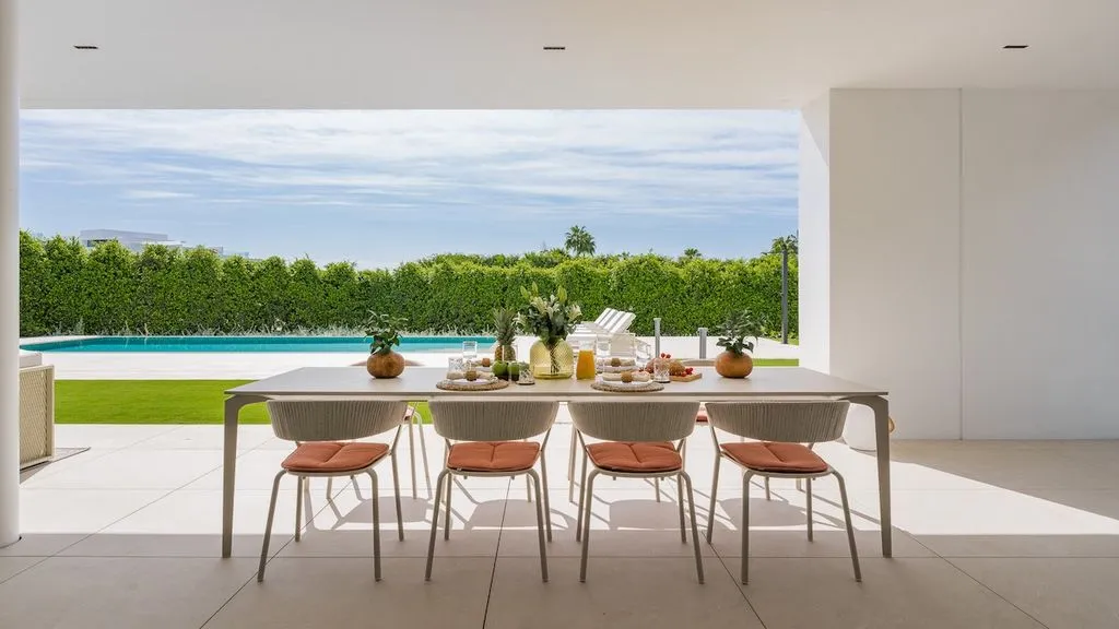 Villa 405m² in Portugal, Oeirash. Priced at 4995000€ rent photo-4