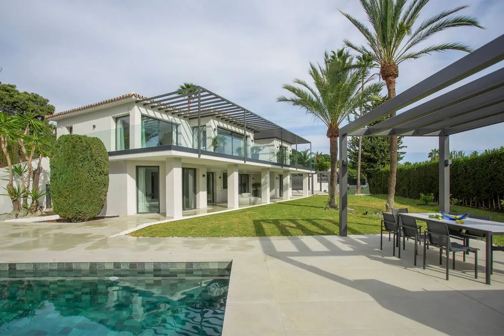 Villa 405m² in Portugal, Oeirash. Priced at 4995000€ rent photo-7