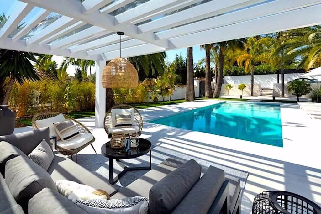 Villa 405m² in Portugal, Oeirash. Priced at 4995000€ rent photo-8