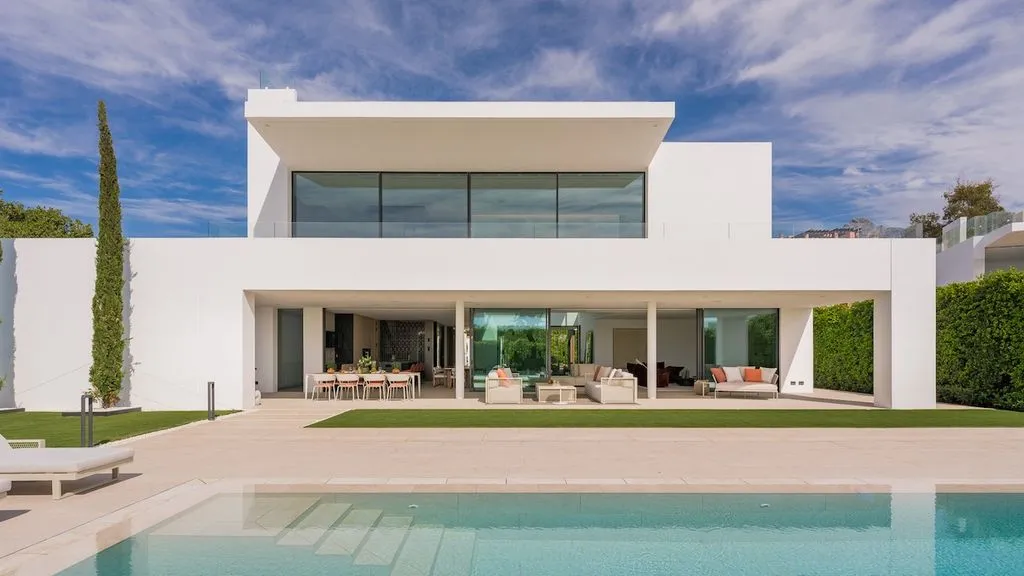Villa 405m² in Portugal, Oeirash. Priced at 4995000€ rent photo-12