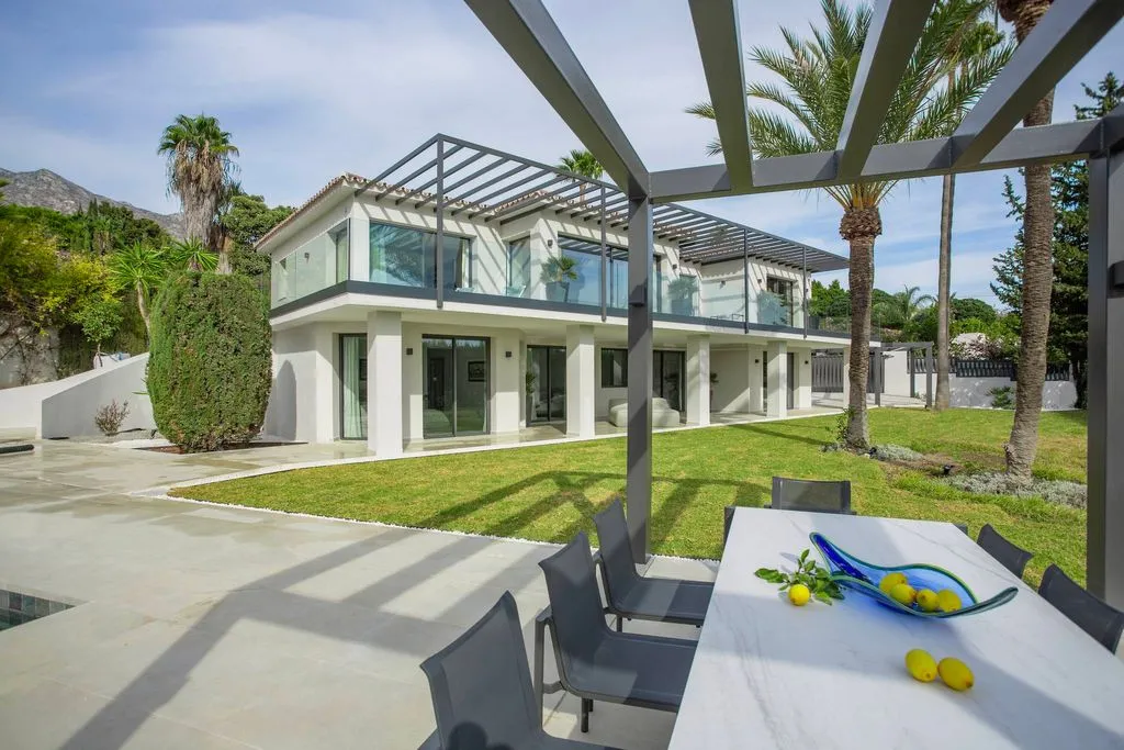 Villa 405m² in Portugal, Oeirash. Priced at 4995000€ rent photo-17