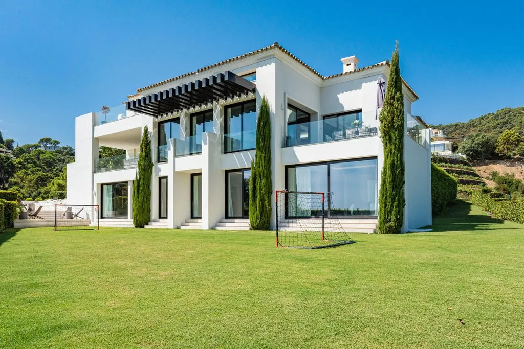 Villa 405m² in Portugal, Oeirash. Priced at 4995000€ rent photo-18