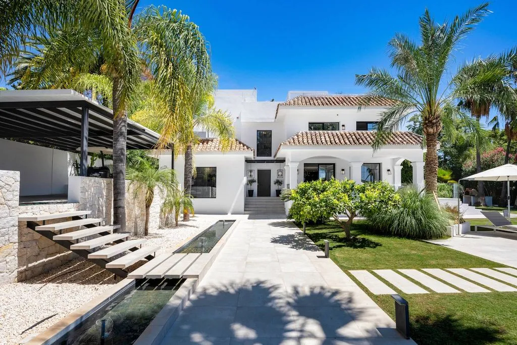 Villa 405m² in Portugal, Oeirash. Priced at 4995000€ rent photo-19