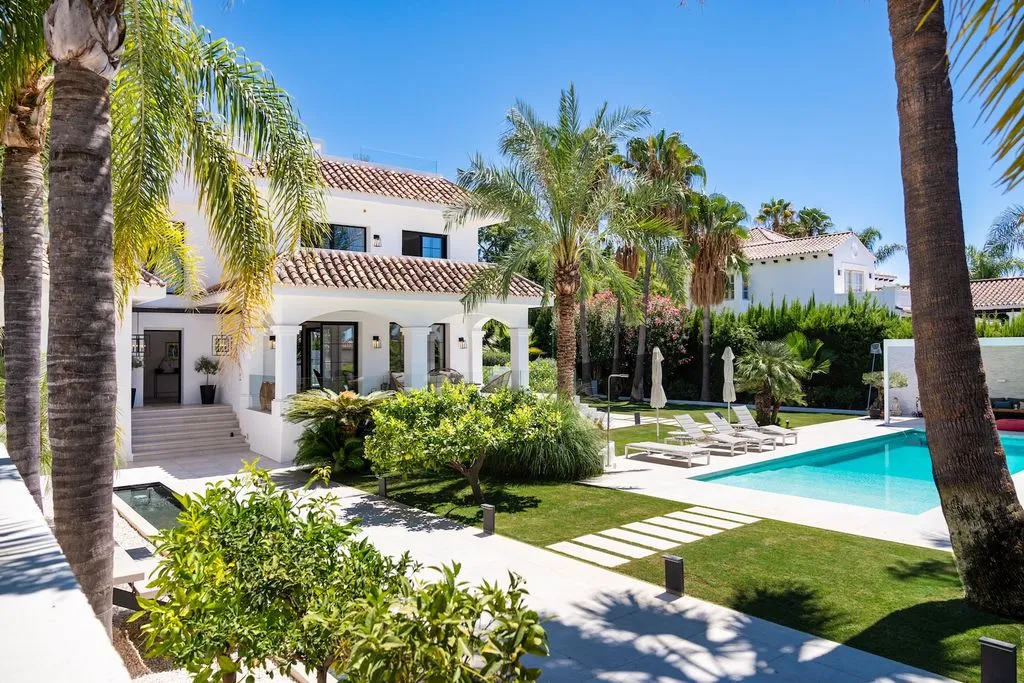 Villa 405m² in Portugal, Oeirash. Priced at 4995000€ rent photo-25