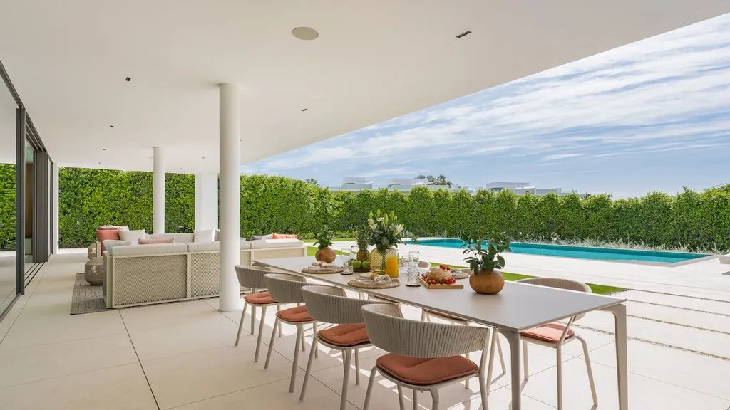 Villa 405m² in Portugal, Oeirash. Priced at 4995000€ rent photo-27