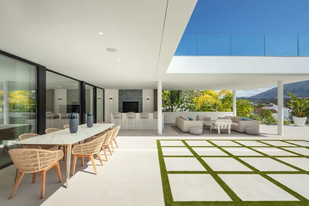 Villa 405m² in Portugal, Oeirash. Priced at 4995000€ rent photo-30