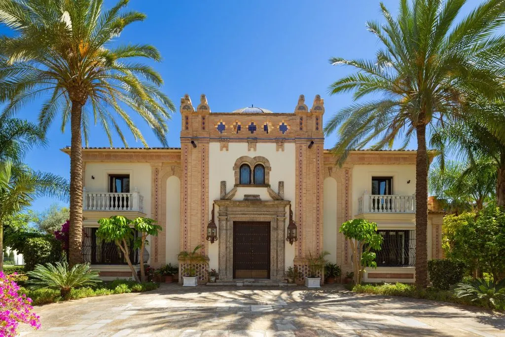 Villa 1365m² in Portugal, Oeirash. Priced at 7650000€ rent photo-2
