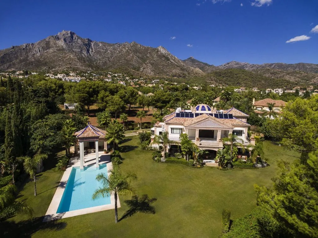 Villa 1365m² in Portugal, Oeirash. Priced at 7650000€ rent photo-5