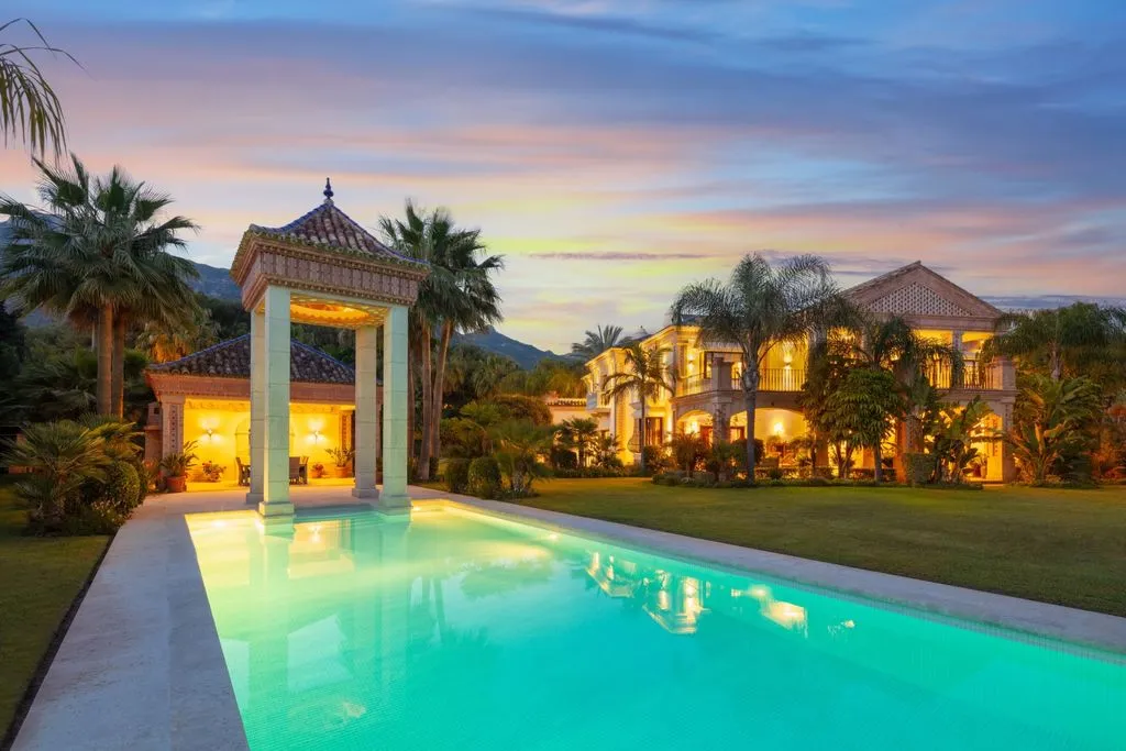 Villa 1365m² in Portugal, Oeirash. Priced at 7650000€ rent photo-11
