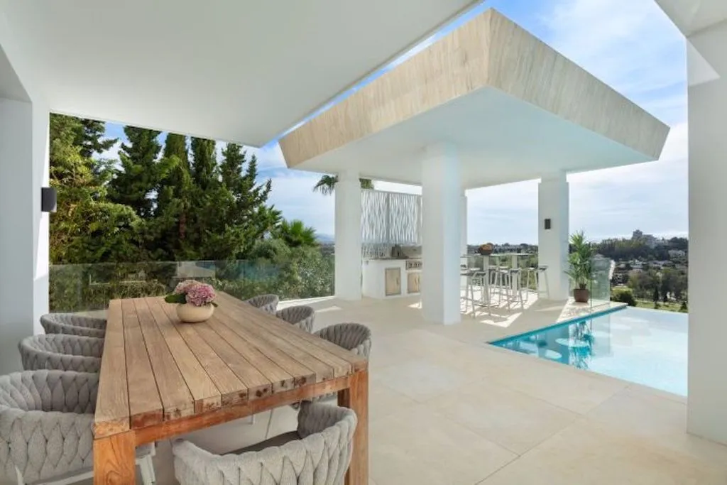 Villa 1365m² in Portugal, Oeirash. Priced at 7650000€ rent photo-17