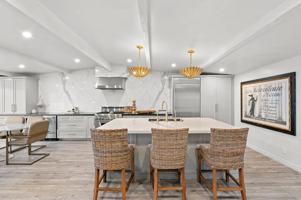 House 177m² in USA, Malibu. Priced at 5015500€ rent photo-4