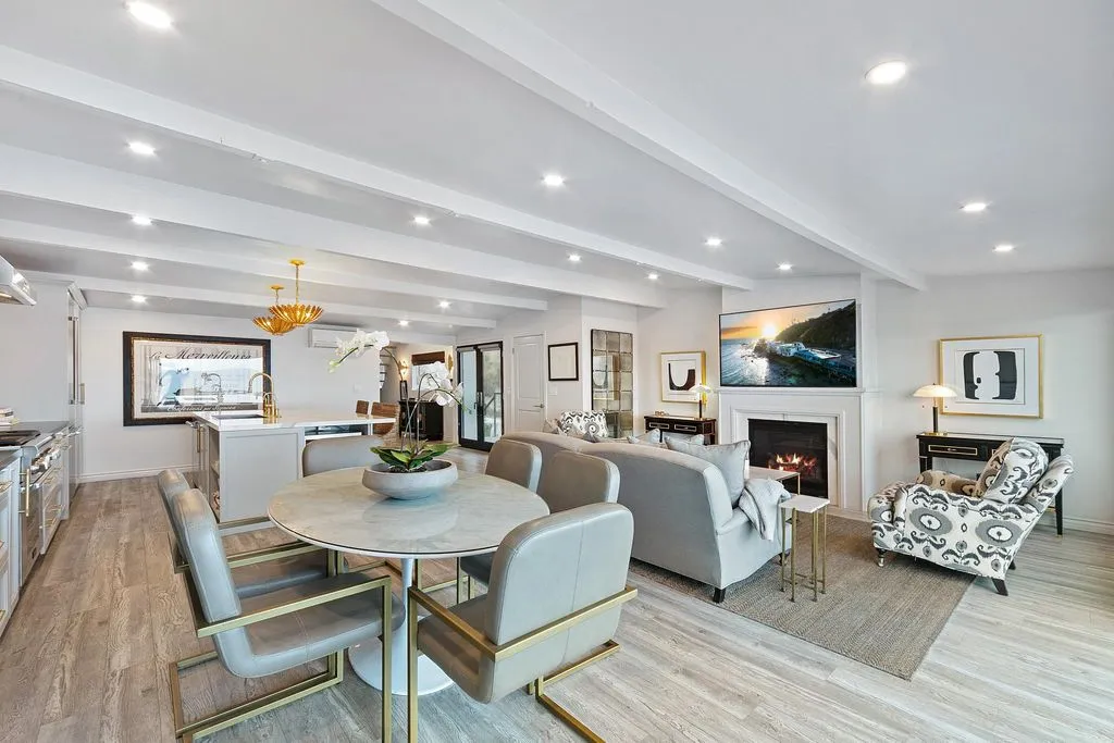 House 177m² in USA, Malibu. Priced at 5015500€ rent photo-5