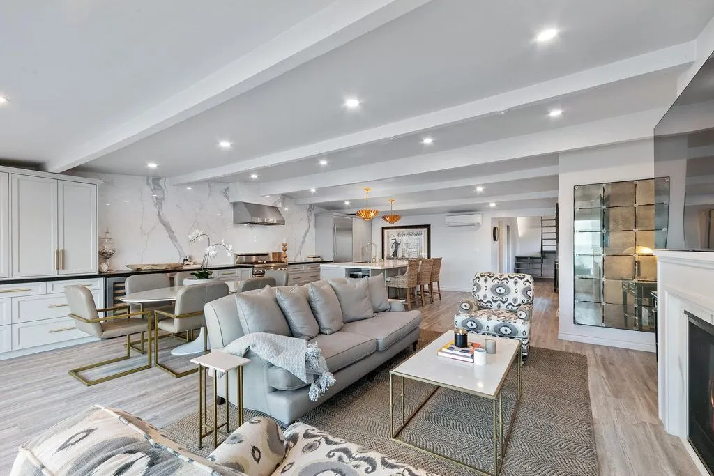 House 177m² in USA, Malibu. Priced at 5015500€ rent photo-6