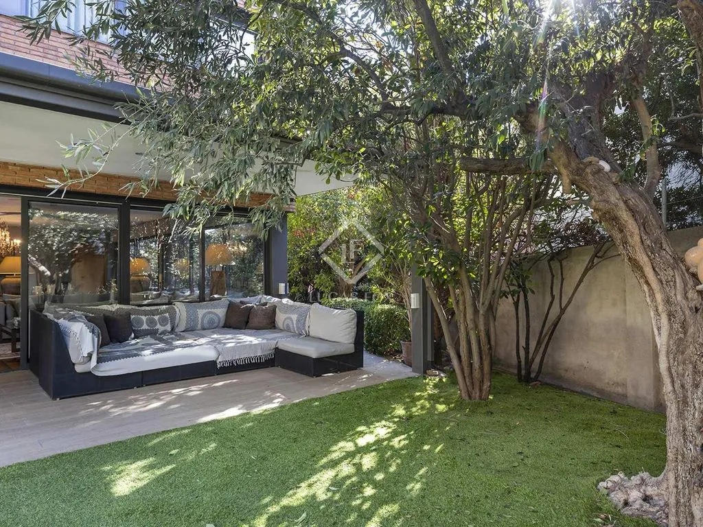 Villa 589m² in France, Menton. Priced at 3790000€ rent photo-4