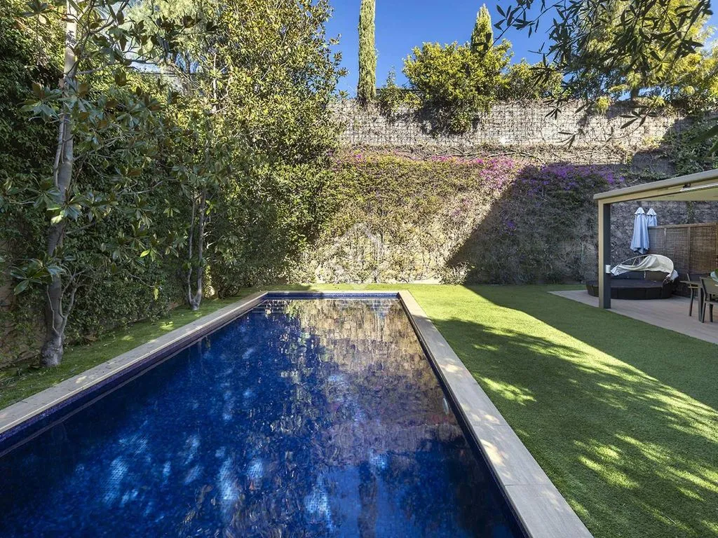 Villa 589m² in France, Menton. Priced at 3790000€ rent photo-5
