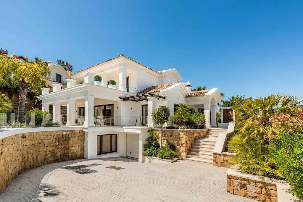 Villa 455m² in Portugal, Oeirash. Priced at 2990000€ rent photo-25