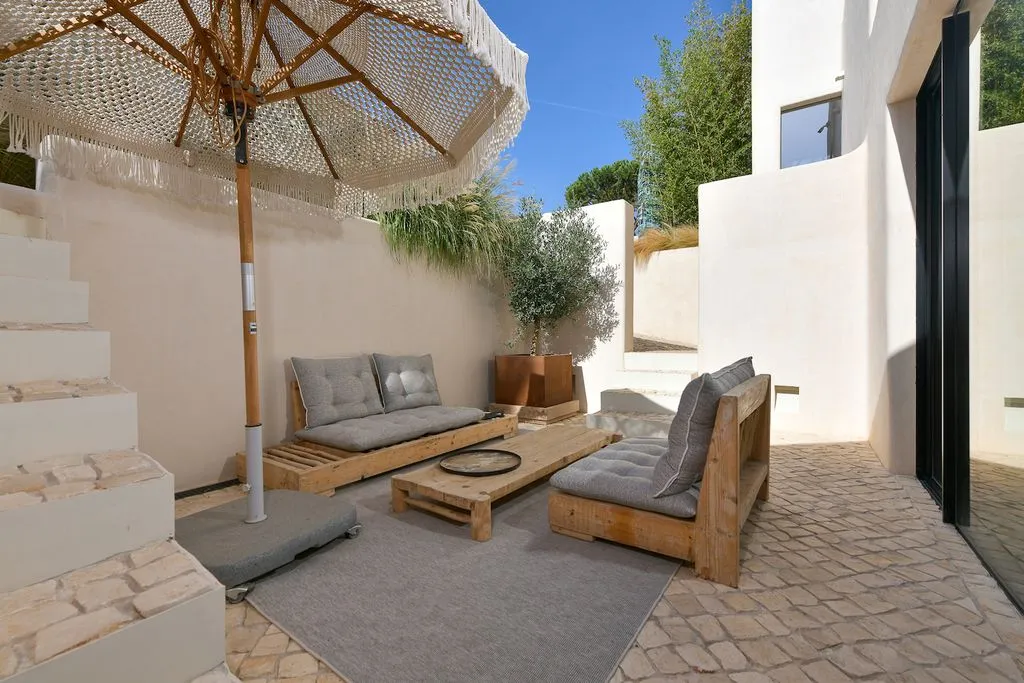 Villa 455m² in Portugal, Oeirash. Priced at 2990000€ rent photo-35
