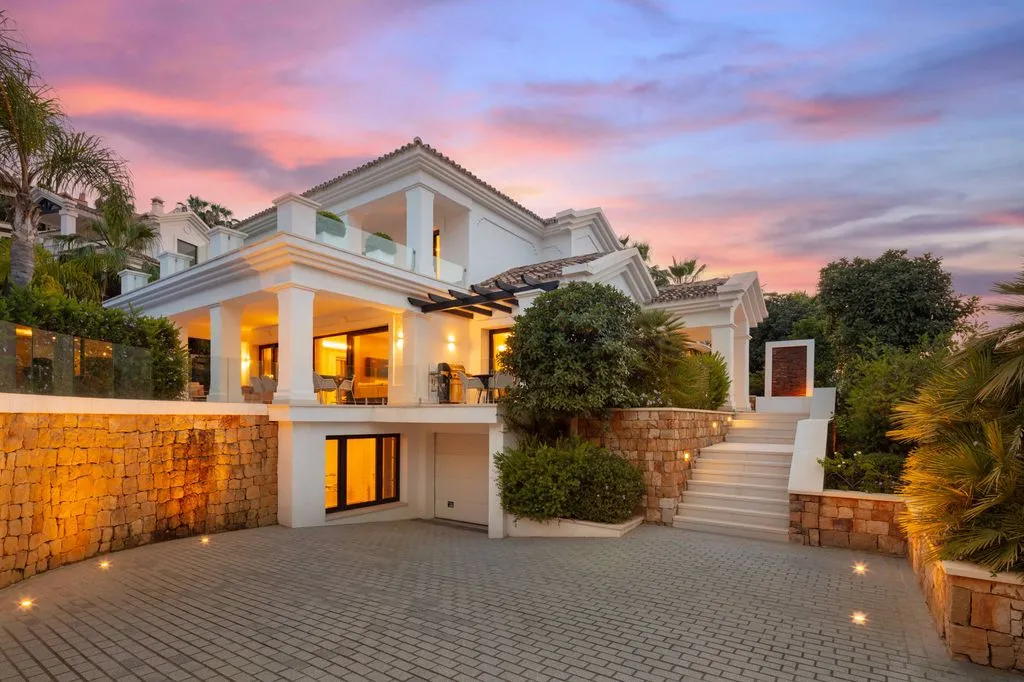 Villa 455m² in Portugal, Oeirash. Priced at 2990000€ rent photo-37
