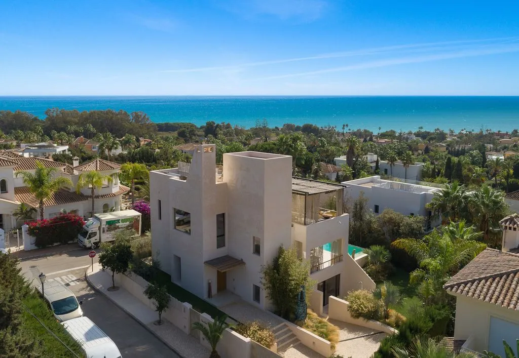 Villa 455m² in Portugal, Oeirash. Priced at 2990000€ rent photo-40
