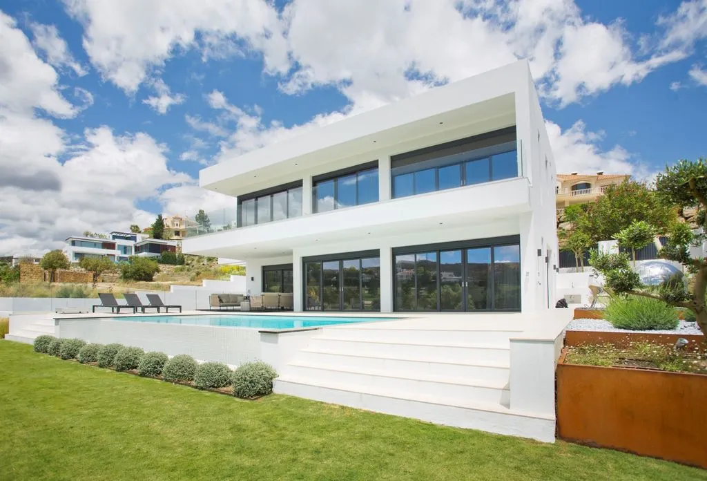 Villa 457m² in Spain, Marbella. Priced at 7195000€ rent photo-6