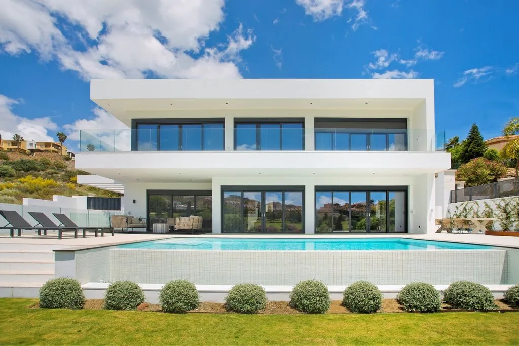 Villa 457m² in Spain, Marbella. Priced at 7195000€ rent photo-8