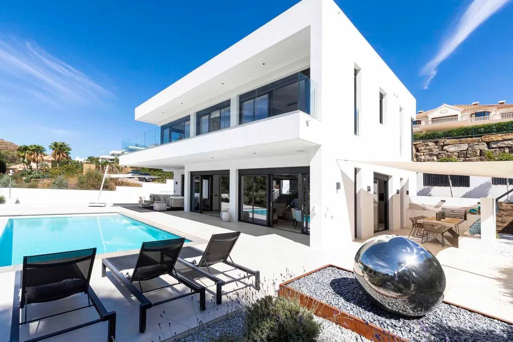 Villa 457m² in Spain, Marbella. Priced at 7195000€ rent photo-28