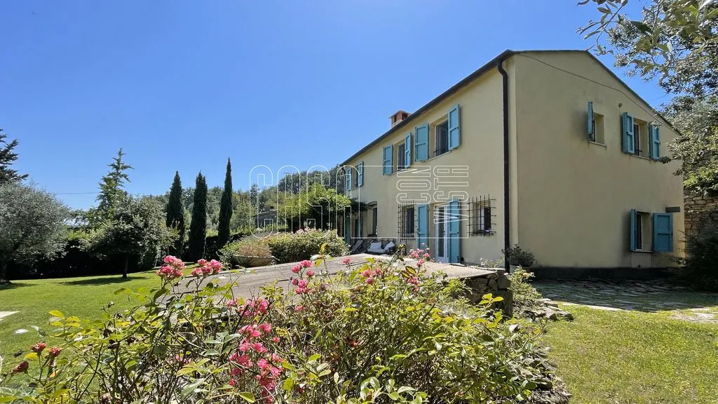 Villa 131m² in Italy, Lerici. Priced at 1200000€ rent photo-1