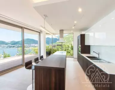 Buy in Montenegro for 2800000€