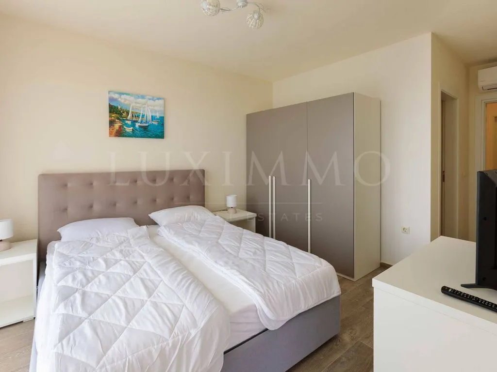 Townhouse 314m² in Bulgaria, Lozen. Priced at 450000€ rent photo-11