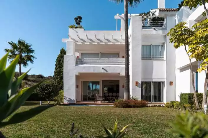 Flat 60m² in Italy, Lanzo d'Intelvi. Priced at 350000€ rent photo-2