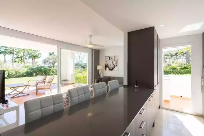Flat 60m² in Italy, Lanzo d'Intelvi. Priced at 350000€ rent photo-7